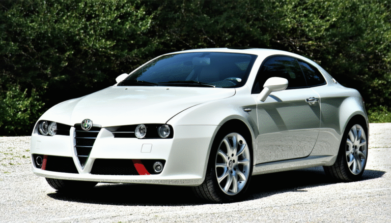 découvrez l’alfa romeo brera 2005 : plongez dans son histoire, explorez son design élégant et apprenez tout sur les spécificités techniques de ce coupé italien iconique.